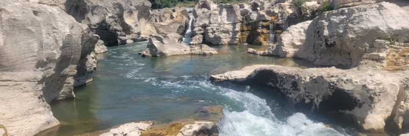 Les cascades du Sautadet et leurs marmites de géants sur la Cèze à La Roque-sur-Cèze