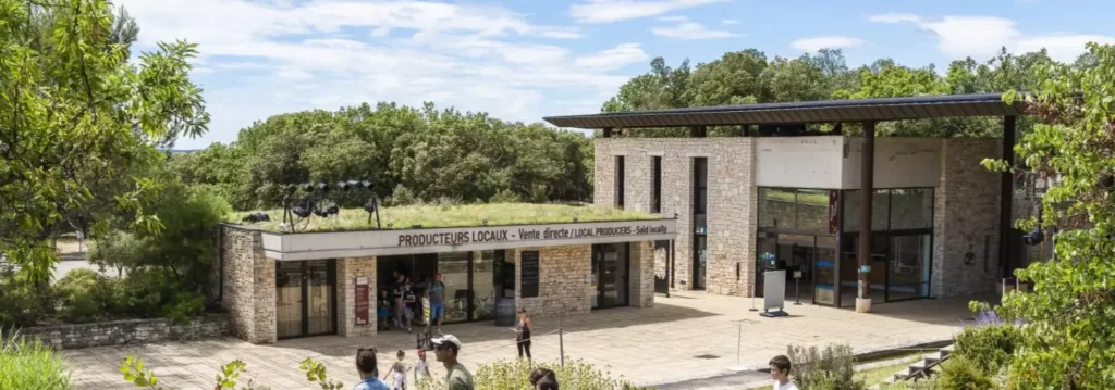 Salles immenses de l'Aven d'Orgnac, grotte naturelle classée Grand Site de France en Ardèche