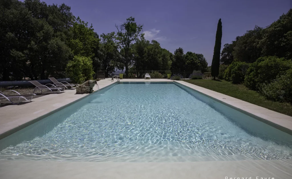hero-piscine-au-sel-13×6-mas-saint-antoine-ardeche