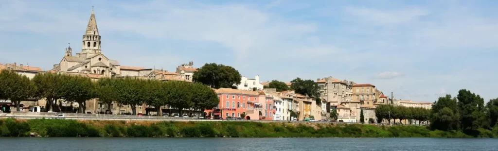 Sorties emblématiques autour du Mas Saint Antoine, à moins de 30 min de Bourg-Saint-Andéol en Ardèche