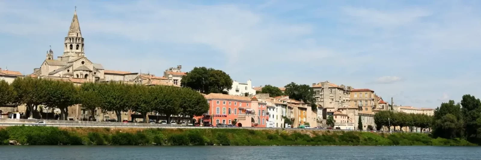 Sorties emblématiques autour du Mas Saint Antoine, à moins de 30 min de Bourg-Saint-Andéol en Ardèche